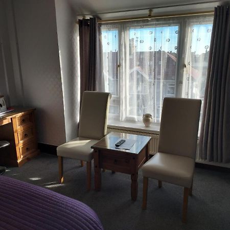 Maluth Lodge Great Yarmouth Exteriör bild