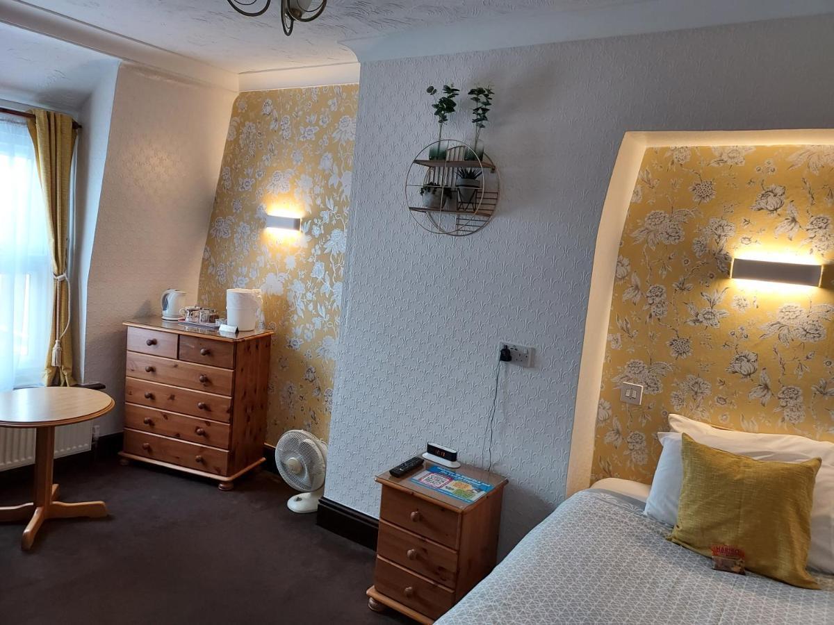 Maluth Lodge Great Yarmouth Exteriör bild
