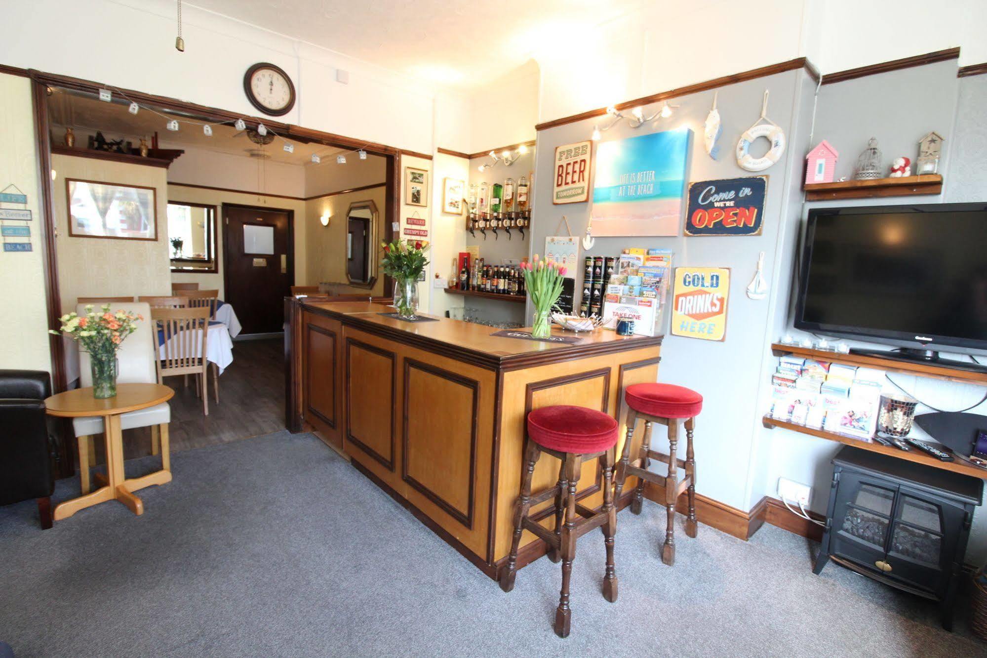 Maluth Lodge Great Yarmouth Exteriör bild