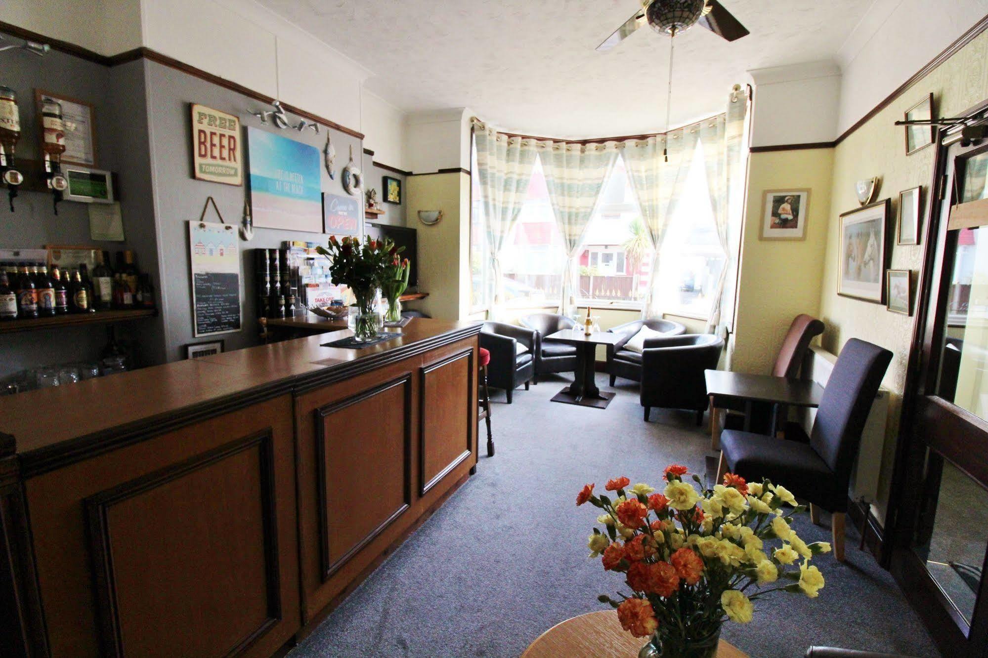 Maluth Lodge Great Yarmouth Exteriör bild