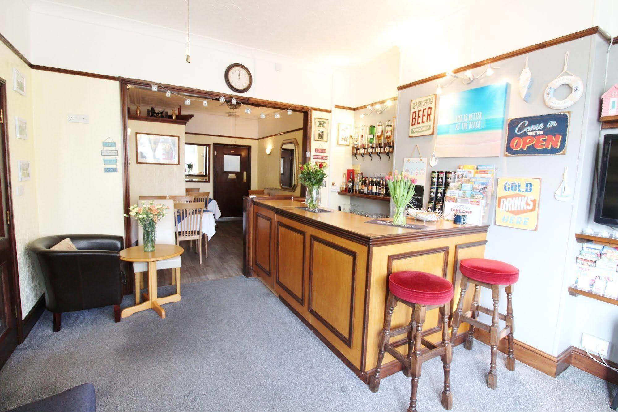 Maluth Lodge Great Yarmouth Exteriör bild